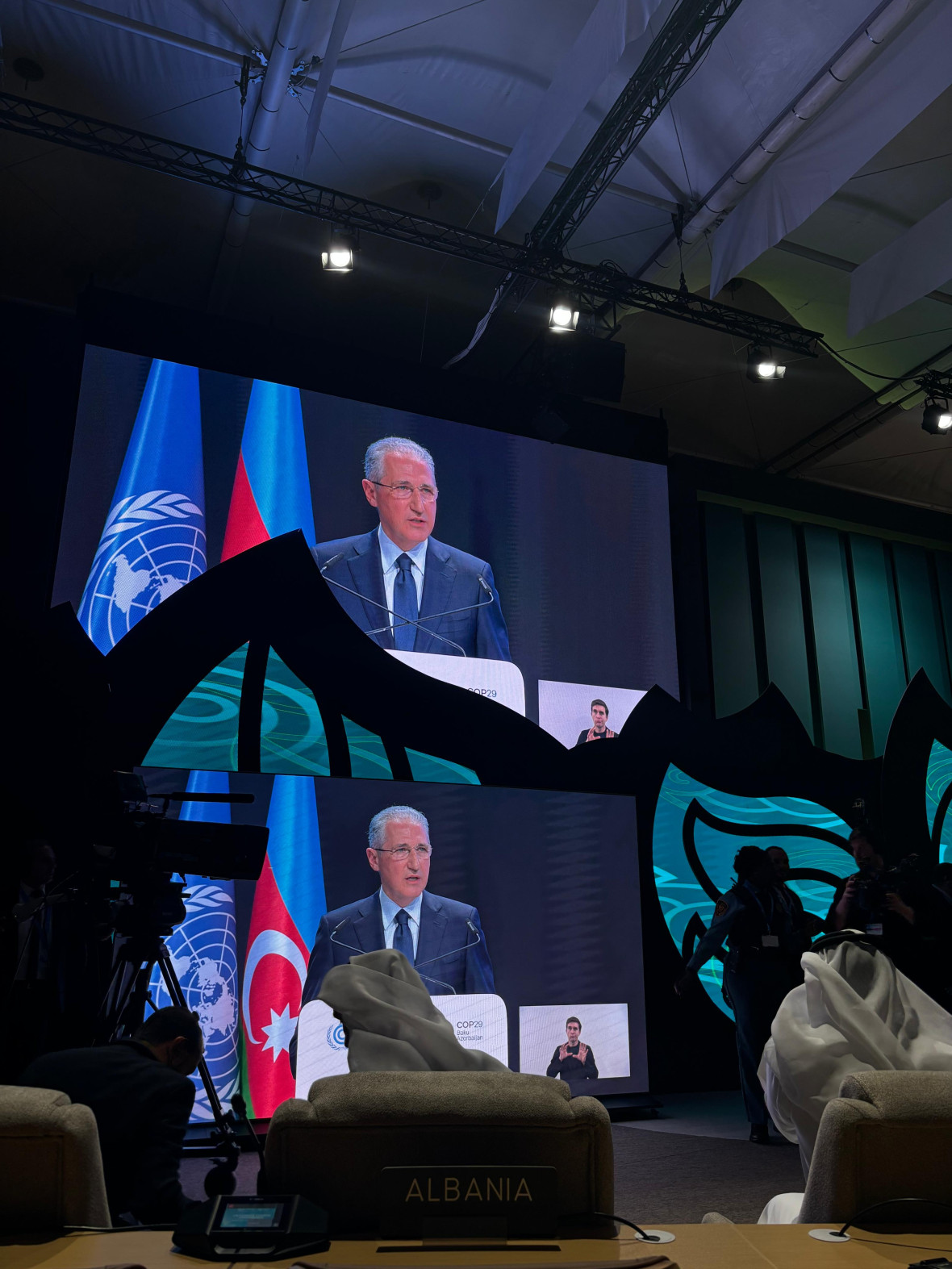 Der Präsident der COP29, Mukhtar Babayev, hält eine Rede während der Eröffnungszeremonie.